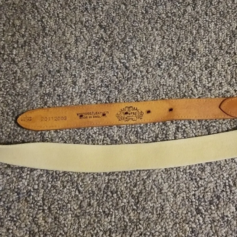 REGENT BELT CO. LEATHER/STRETCH BELT W/SOLID BRASS BUCKLE